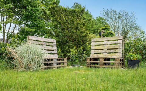 Jerrit - 650M to the Fjord: Estate, Shade, Driveway, Agriturismo