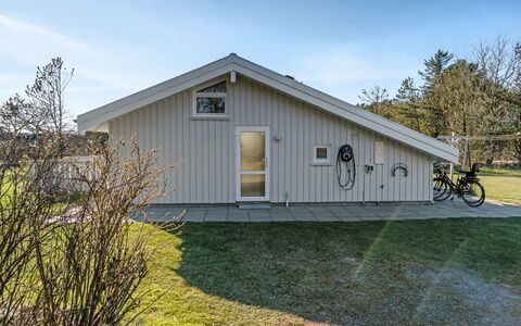 Henri - 1.2Km from the Sea: Estate, Shade, Driveway, Agriturismo