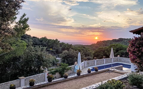 Villa Lumière: Piscina, Ricorrere, Materiale Composito, Ricreazione, Tempo Libero, Shade, Vacanza, Resort Citta ', Centro Ricreativo