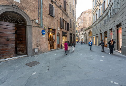 Balconcini De' Saracini: Costruzione, Manto Stradale, Strada, Città, Zona Urbana, Cittadina, Spazio Pubblico, Strada, Vicolo