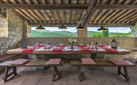 La Dimora del Chianti Dimora: Stunning Tuscan Vill: Mobilia, Parete, Legna, Tavolo, Interior Design, Cucina & Sala Da Pranzo Tavolo, Pavimentazione, Sedia, Soffitto, Sala Da Pranzo