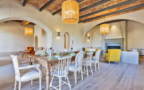 Villa del Mangia, 5Panoramic Pool and Chef Service: Mobilia, Interior Design, Pavimentazione, Parete, Tavolo, Pavimento, Legna, Soffitto, Sedia, Sala Da Pranzo