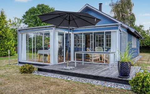 Thorir - 500M from the Sea: Tetto, Casa, Porta, Villetta, Portico, Giardino, Cortile, Edifici Giardino, Shade, Deck