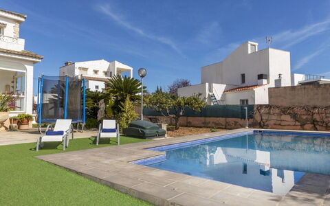 Villa Pepin: Ricorrere, Piscina, Appartamento, Località Balneare, Hotel, Condominio, Balcone, Resort Citta ', Eco Hotel