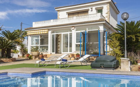 Villa Pepin: Ricorrere, Piscina, Appartamento, Località Balneare, Hotel, Condominio, Balcone, Resort Citta ', Eco Hotel