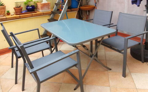 Corazón de Vinaròs: Mobilia, Tavolo, Mobili Da Esterno, Sedia, Tavolo Esterno, Color Legno, Design, Plastica, Tavolino Da Caffè, Pianta Della Casa