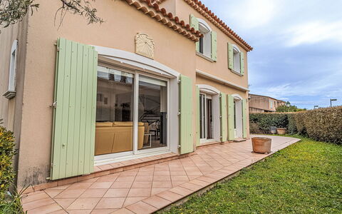Villa la Pivoine: Urban Design, Shade, Landscaping, Parco, Resort Citta ', Ricorrere