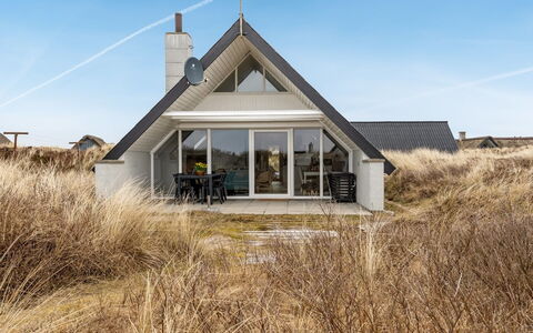 Jelisaveta - 500M from the Sea: Mobilia, Interior Design, Pavimentazione, Pavimento, Soffitto, Camera, Sedia, Tavolo, Appartamento, Cucina & Sala Da Pranzo Tavolo