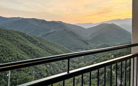 Castellas: Geografia Montane, Montagna, Collina, Highland, Catena Montuosa, Paesaggio, Hill Station, Cresta, Mattina, Valle