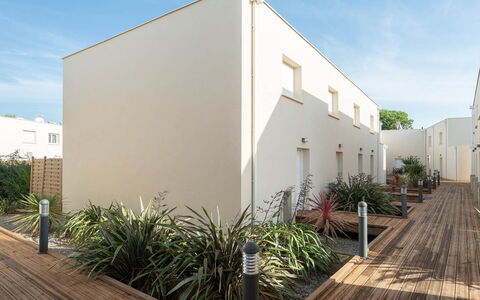 La Dune: Zona Residenziale, Appartamento, Shade, Driveway, Balcone, Passerella, Cortile