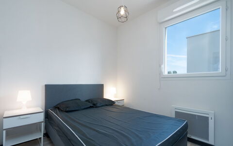 La Dune: Camera Da Letto, Interior Design, Soffitto, Pavimento, Letto, Pavimentazione, Camera, Illuminazione, Mobilia, Bedding