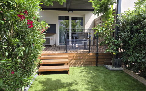 La Dune: Giardino, Arbusto, Shade, Backyard, Cortile, Landscaping, Cortile, Prato, Eco Hotel