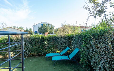 La Dune: Blu, Arbusto, Shade, Giardino, Hedge, Landscaping, Prato, Recinzione, Backyard, Home Scherma