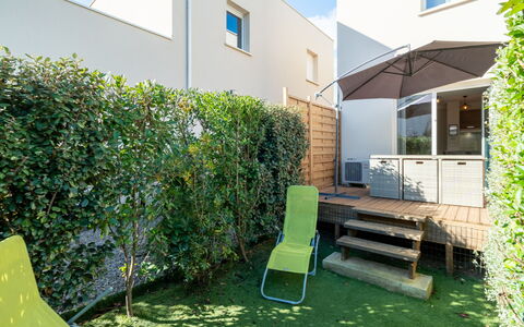 La Dune: Arbusto, Giardino, Shade, Landscaping, Backyard, Cortile, Cortile, Balcone, Prato, Hedge