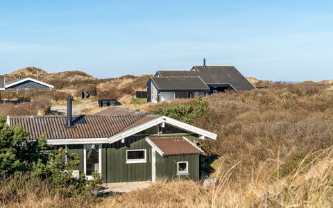 Gundborg - 200M from the Sea: Blu, Piscina, Mobilia, Mobili Da Esterno, Ricorrere, Sedia, Shade, Eco Hotel, Vaso Di Fiori