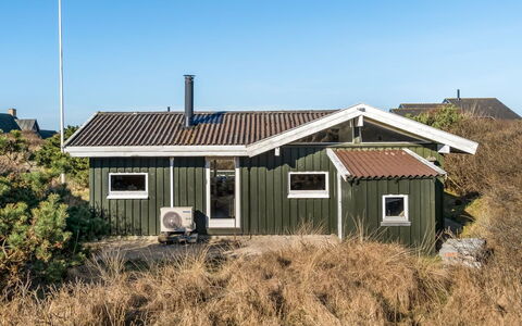 Gundborg - 200M from the Sea: Legna, Casa, Portico, Deck, Latifoglie, Tetto, Color Legno, Pavimento In Legno, Eco Hotel