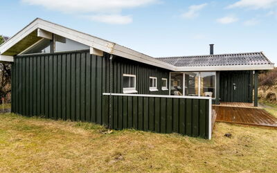 Gundborg - 200M from the Sea
