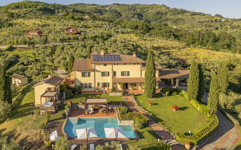 Villa Alessia Luxury: Visione Globale, Estate, Fotografia Aerea, Eco Hotel, Villa, Ricorrere, Piscina