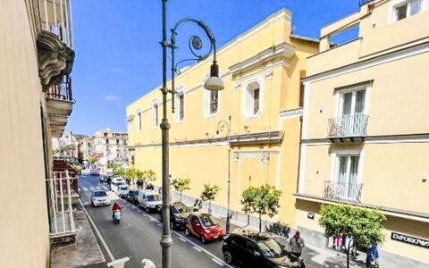 Il Balconcino di Sorrento: Cielo, Blu, Giorno, Orizzonte, Costa, Tropici, Resort Citta '
