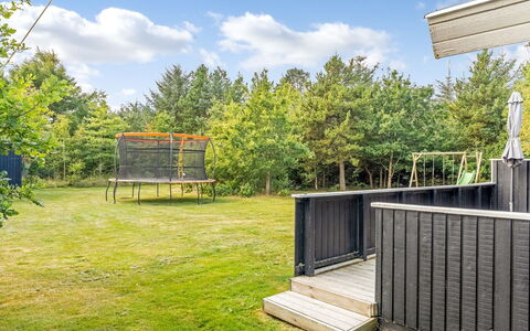 Onni - 2.3Km from the Sea: Legna, Casa, Portico, Deck, Latifoglie, Tetto, Color Legno, Pavimento In Legno, Eco Hotel