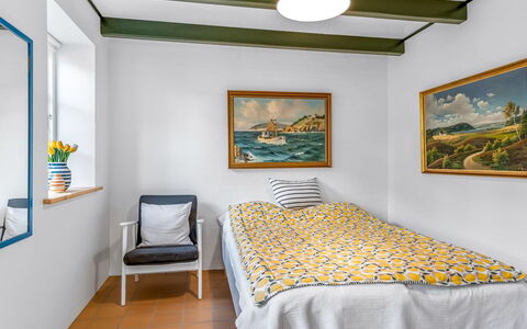 Rami - 250M from the Sea: Camera Da Letto, Letto, Interior Design, Parete, Mobilia, Lenzuolo, Bedding, Pavimento, Legna, Pavimentazione
