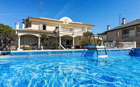 Bon Repos: Piscina, Ricorrere, Tempo Libero, Estate, Vacanza, Eco Hotel, Villa, Shade, Hotel, Hacienda