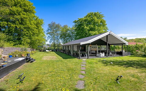 Christin - 275M from the Sea: Tetto, Casa, Shade, Giardino, Villetta, Prato, Estate, Cortile, Landscaping, Edifici Giardino