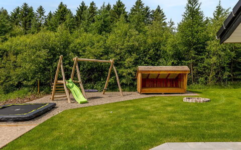 Alvira - 30Km from the Sea: Legna, Giardino, Backyard, Landscaping, Latifoglie, Color Legno, Prato, Shade, Cortile, Edifici Giardino