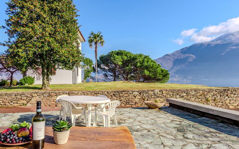 Casa di Sasso: Mobilia, Interior Design, Pavimentazione, Legna, Soffitto, Pavimento, Sedia, Tavolo, Appartamento, Illuminazione