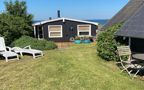 Answald - 10M from the Sea: Estate, Shade, Driveway, Agriturismo