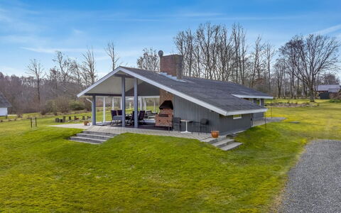 Tosti - 180M to the Fjord: Appartamento, Condominio, Estate, Balcone, Villa, Hotel