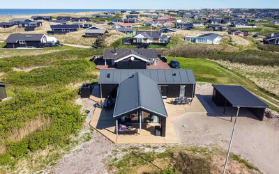 Jouni - 200M from the Sea