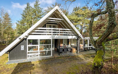 Poul - 1.9Km from the Sea