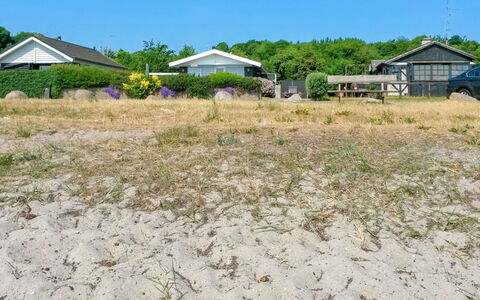 Cornelius - 30M from the Sea: Erba, Pascolo, Lotto, Villetta, Area Rurale, Prato, Edifici Giardino, Giardino, Capannone