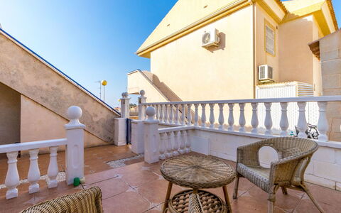 Residencia del Mar Ii: Balcone, Appartamento, Colonna, Corrimano, Color Legno, Recinzione, Villa, Hotel