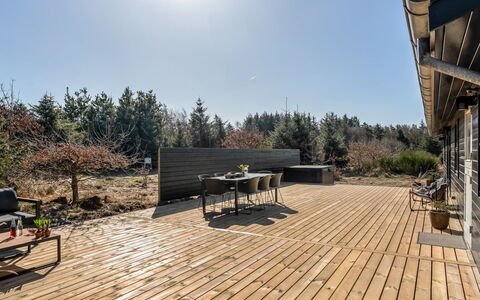 Heidl - 2Km from the Sea: Auto, Hatchback, Car Famiglia
