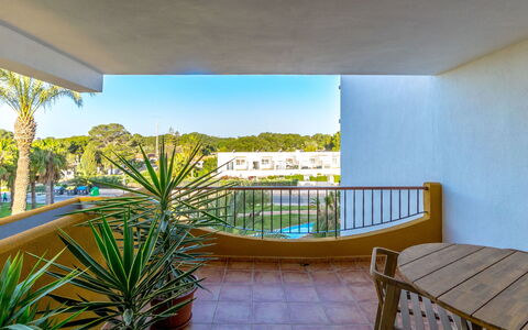 La Recoleta: Appartamento, Mobilia, Zona Residenziale, Balcone, Condominio, Sedia, Shade, Ricorrere, Costa, Hotel
