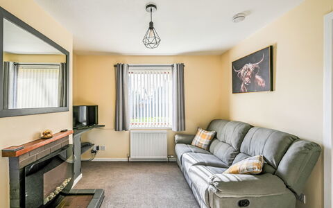 Appletree on Nc500: Appartamento, Mobilia, Zona Residenziale, Balcone, Condominio, Sedia, Shade, Ricorrere, Costa, Hotel