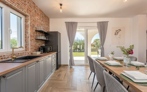 Olivarum: Mobilia, Interior Design, Pavimentazione, Cucina, Legna, Soffitto, Pavimento, Controsoffitto, Cucina & Sala Da Pranzo Tavolo, Casa