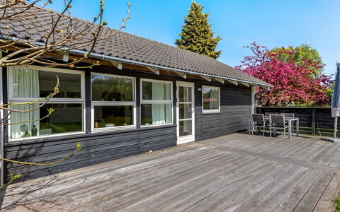 Prohor - 150M from the Sea: Casa, Villetta, Raccordo, Latifoglie, Shade, Plank, Design, Estate, Portico, Deck