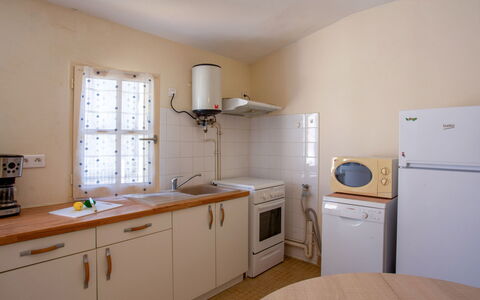 Les Gobions: Piscina, Materiale Composito, Appartamento, Condominio, Villa, Landscaping, Ricorrere, Hotel, Balcone, Eco Hotel