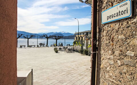 Azzurra: Piscina, Materiale Composito, Appartamento, Condominio, Villa, Landscaping, Ricorrere, Hotel, Balcone, Eco Hotel