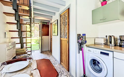 Charme de Banastère: Pavimentazione, Interior Design, Pavimento, Camera, Appartamento, Soffitto, Color Legno, Lavatrice, Pianta Della Casa, Latifoglie