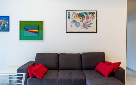 Casa del Mare: Mobilia, Interior Design, Divano, Pavimentazione, Parete, Pavimento, Soggiorno, Camera, Cornice, Casa