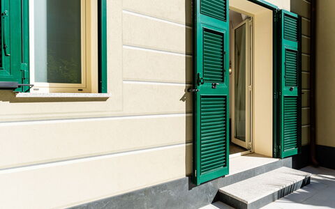 Libeccio: Zona Residenziale, Arbusto, Tetto, Casa, Villetta, Driveway, Estate, Raccordo, Landscaping, Cortile