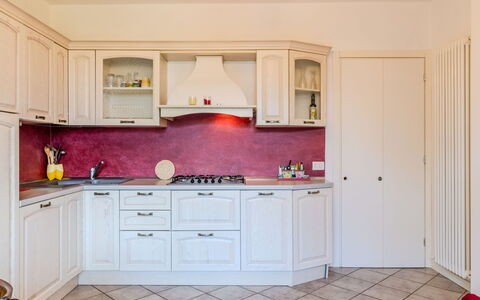 Raul: Interior Design, Casa, Cucina, Cabinetry, Camera, Controsoffitto, Appartamento, Credenza, Soffitto, Rubinetto