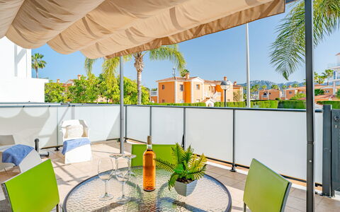 Las Dunas Oliva Nova: Mobilia, Sedia, Shade, Ricorrere, Eco Hotel, Mobili Da Esterno, Cucina & Sala Da Pranzo Tavolo, Pianta Della Casa, Balcone