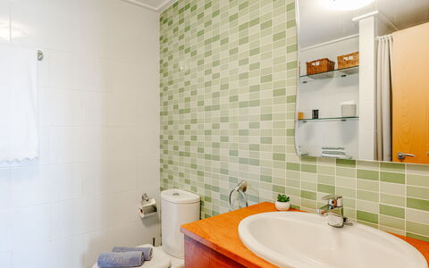Las Dunas Oliva Nova: Bagno, Idraulico Fixture, Pavimentazione, Interior Design, Pavimento, Lavandino Del Bagno, Idraulico, Gabinetto, Piastrella, Soffitto