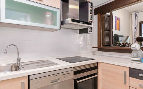 Cerro del Sol 6: Cucina, Controsoffitto, Cabinetry, Elettrodomestico Da Cucina, Apparecchio Major, Interior Design, Mobilia, Legna, Idraulico Fixture, Casa