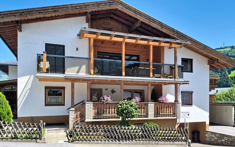 Manuel: Casa, Casa, Porta, Balcone, Portico, Villetta, Legname, Villa, Pianta Della Casa, Le Scale